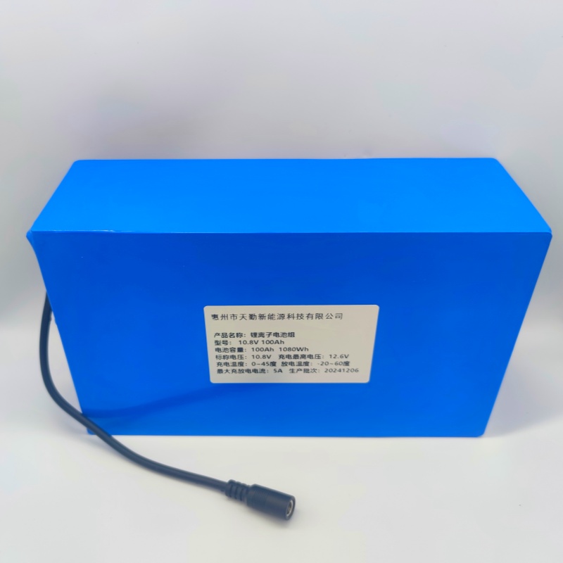 料和工艺设备体系革新，固态电池产业化加速